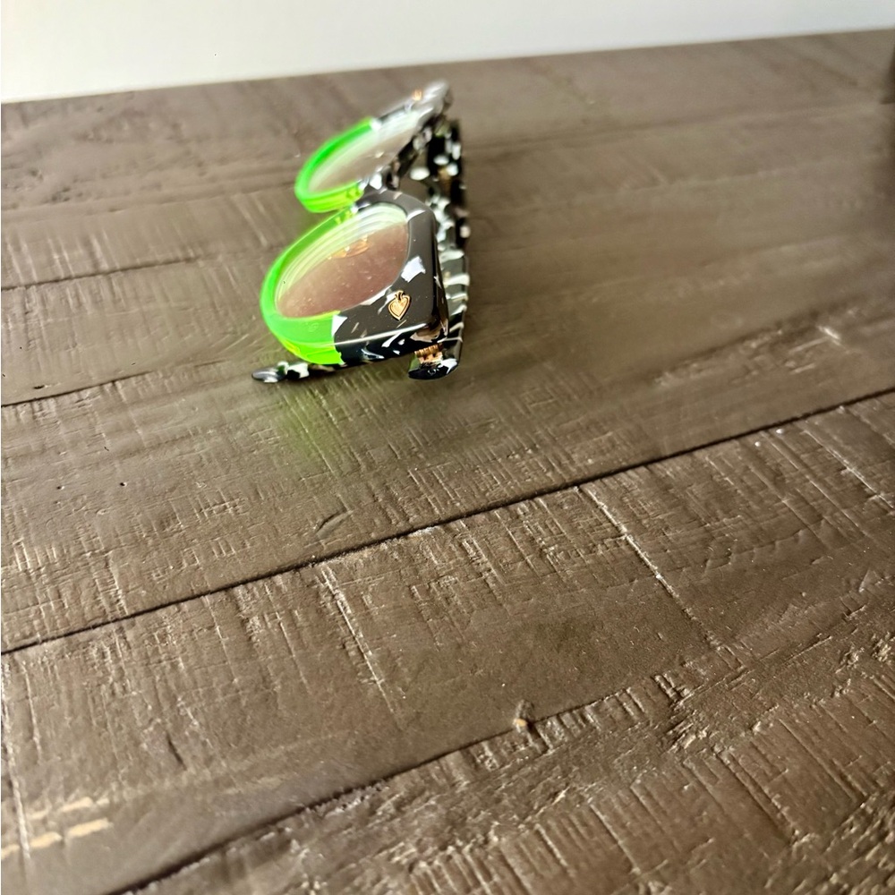 Boutique Green and Black Cat-Eye Eyewear - Picture 2 of 8